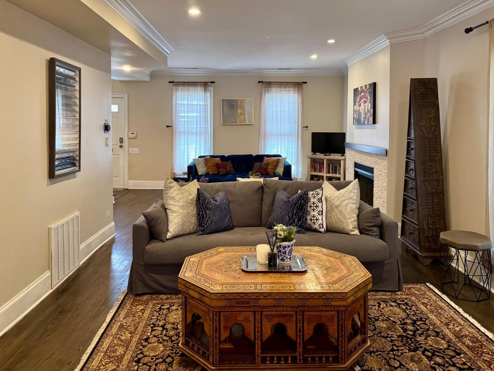 שיקגו 3 Bedroom Spacious Home In Ideal Location W Free Parking Back Yard Pets Welcome מראה חיצוני תמונה