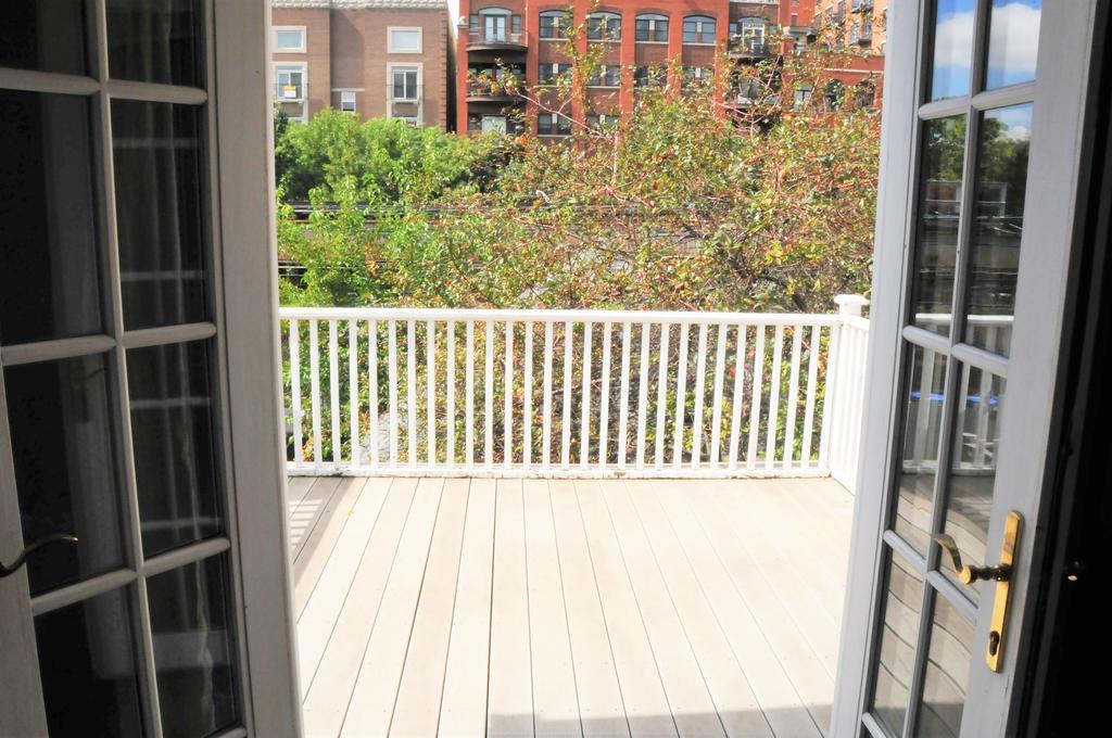 שיקגו 3 Bedroom Spacious Home In Ideal Location W Free Parking Back Yard Pets Welcome מראה חיצוני תמונה